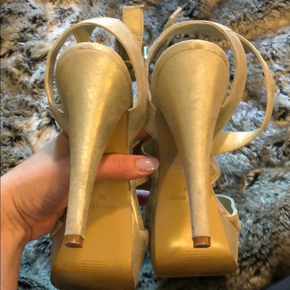 Light Gold Platform Heel - Picture 6 of 7